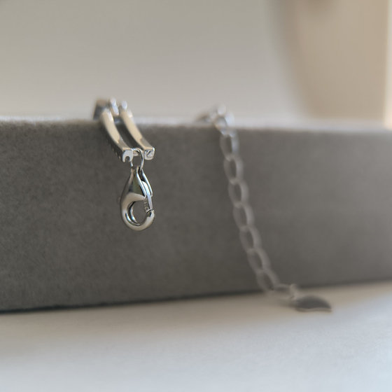 Silver bracelet with cubic zirconia