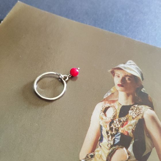 Срібна каблучка з коралом