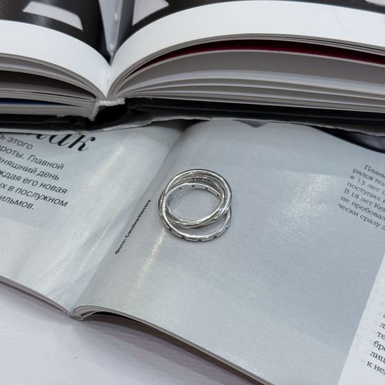 Срібна каблучка з фіанітами