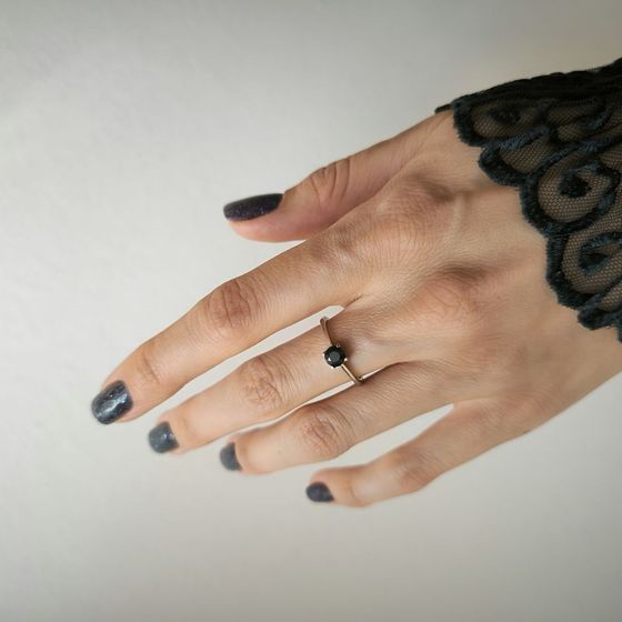 Срібна каблучка з сапфіром