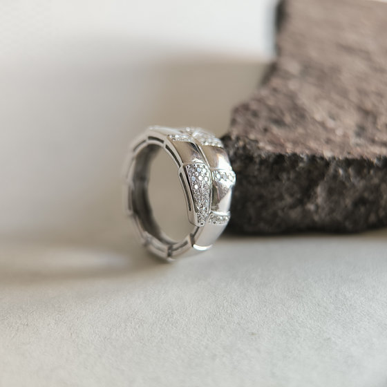 Silver ring with cubic zirconia