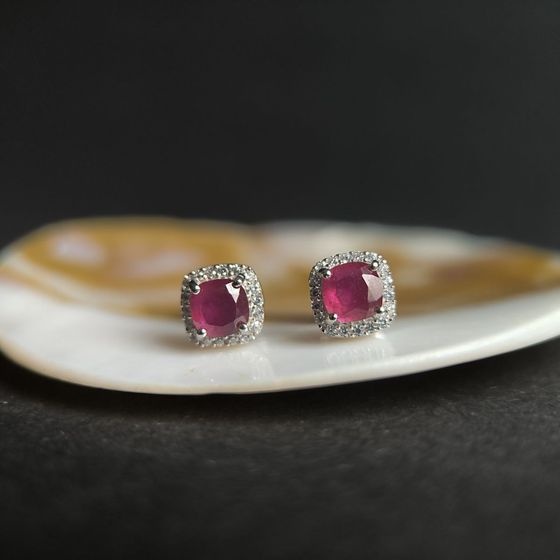 Срібні сережки з рубіном 1.655ct, фіанітами