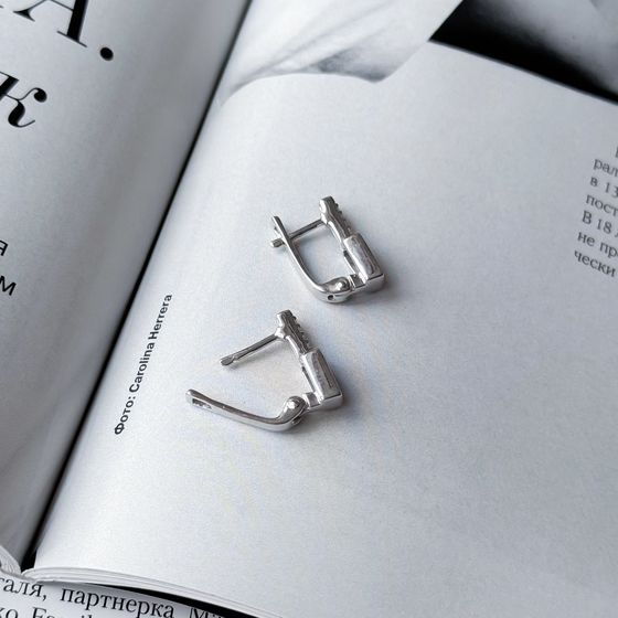 Серебряные серьги с сапфиром 1.075ct, фианитами