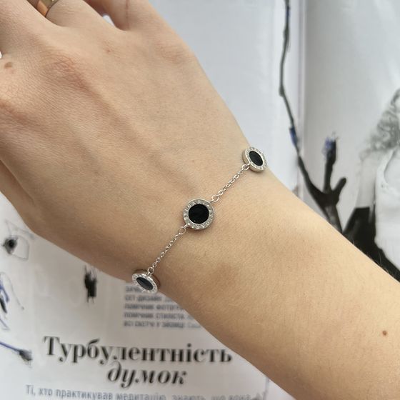 Silver bracelet with yemallu