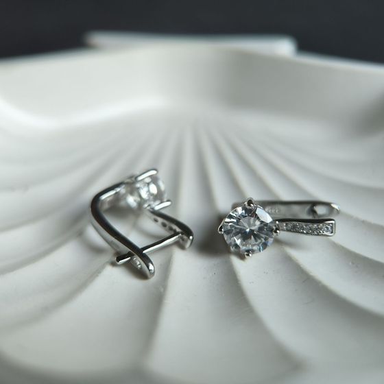 Срібні сережки з фіанітами