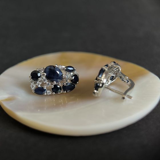 Срібні сережки з сапфіром 7.608ct, фіанітами