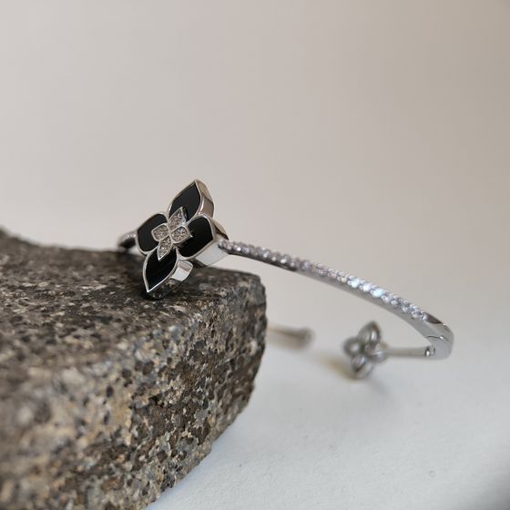 Срібний браслет з оніксом, фіанітами