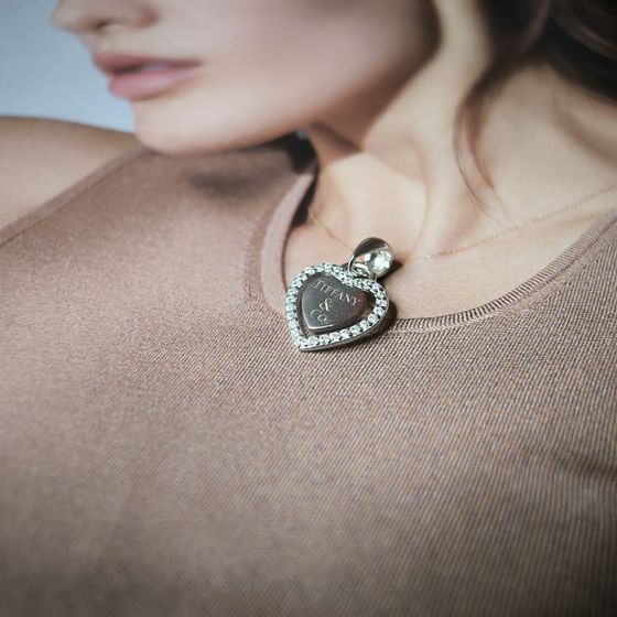 Срібна підвіска з фіанітами