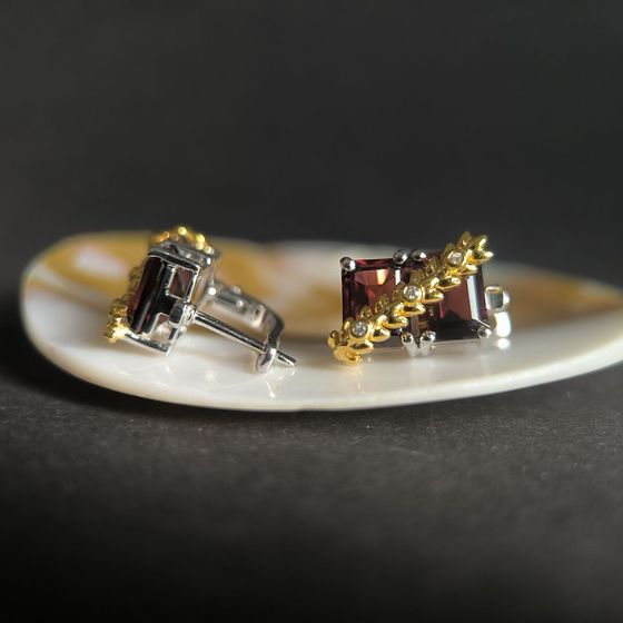 Срібні сережки з гранатом 8.27ct