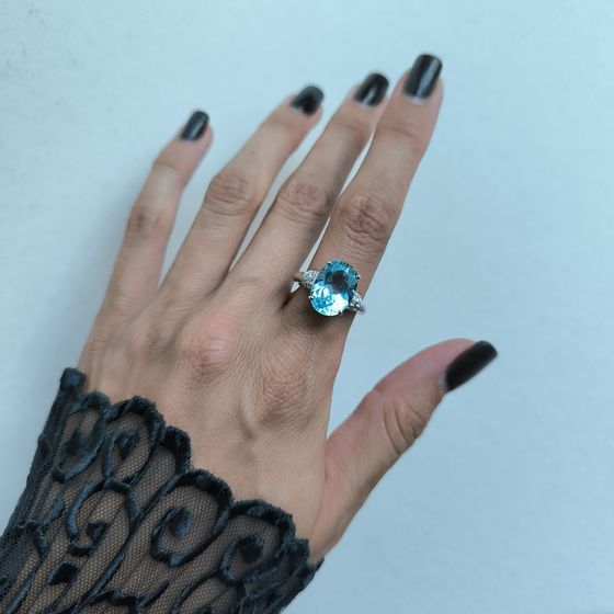 Срібна каблучка з топазом 7.688ct