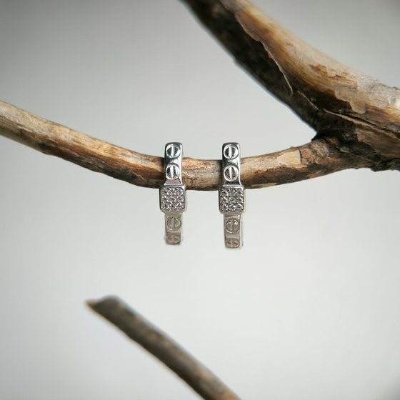 Silver earrings with cubic zirconia