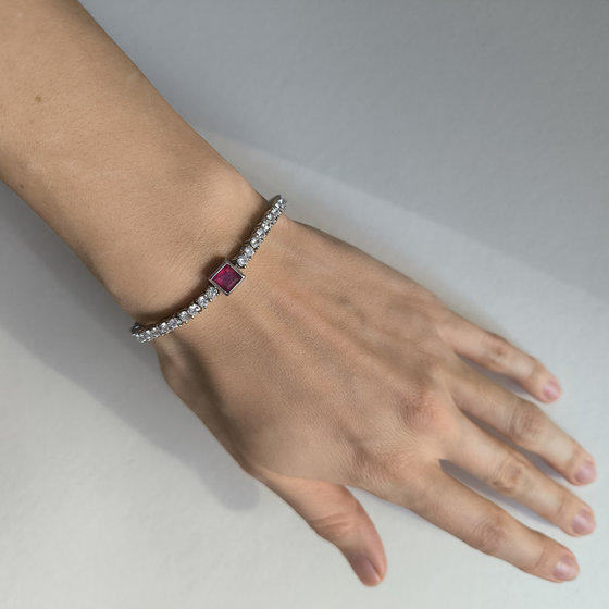 Silver bracelet with a 9.832ct ruby