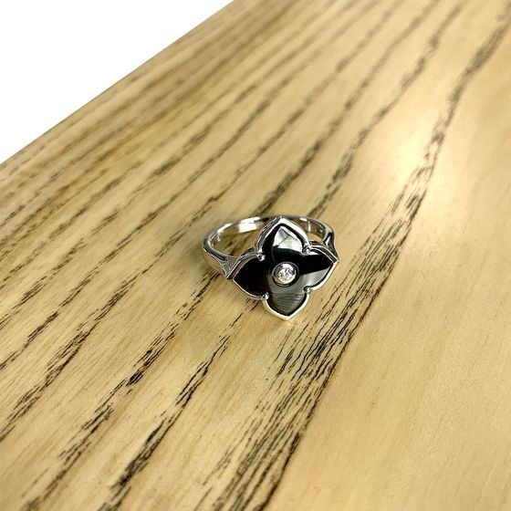 Silver ring with ceramics