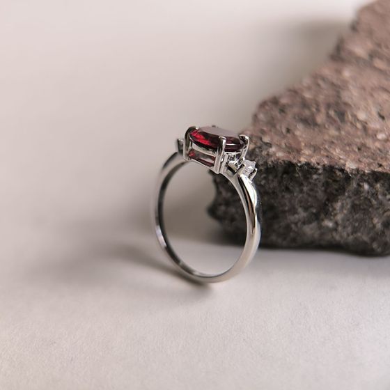 Срібна каблучка з гранатом nano 1.655ct