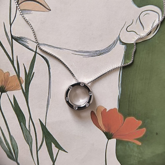 Silver necklace with cubic zirconia