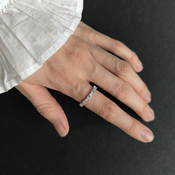 Silver ring with cubic zirconia and mother-of-pearl