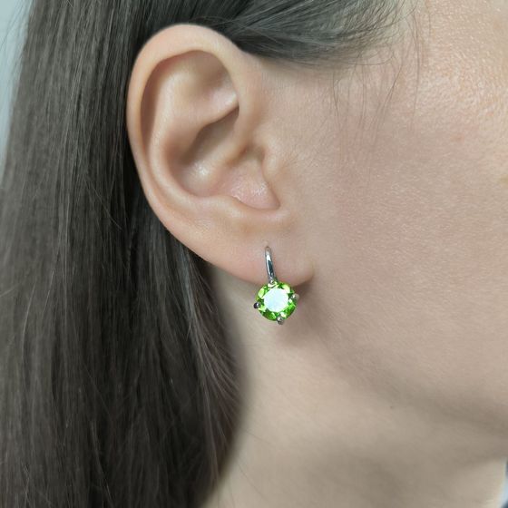 Silver earrings with chrysolite