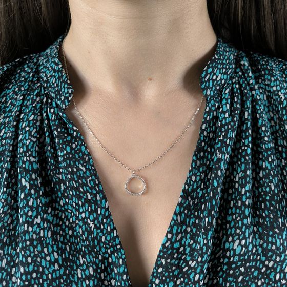 Silver necklace with phianites