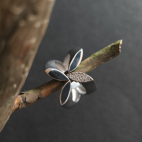 Silver Ring with Fianites