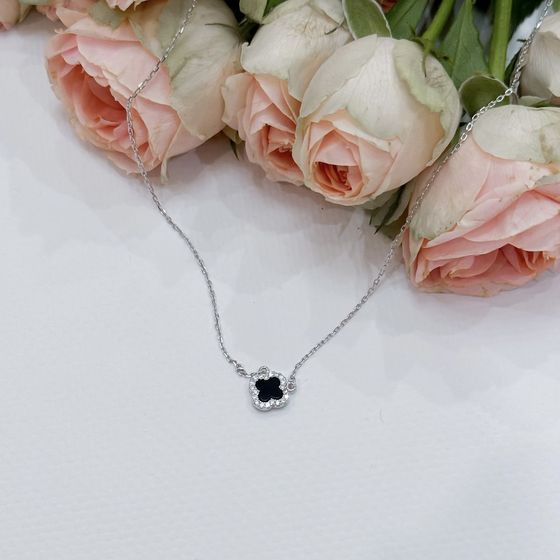 Срібне кольє з оніксом, фіанітами