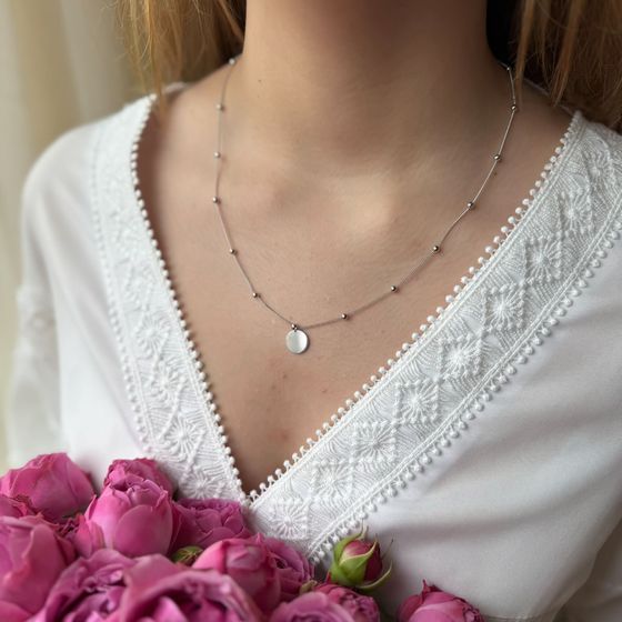 Silver necklace without stones