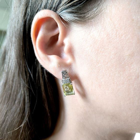 Срібні сережки із зеленим кварцом, фіанітами