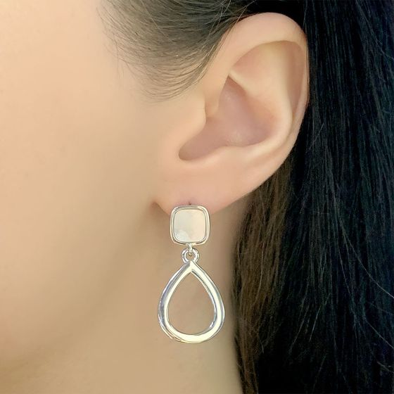 Silver earrings with mother-of-pearl