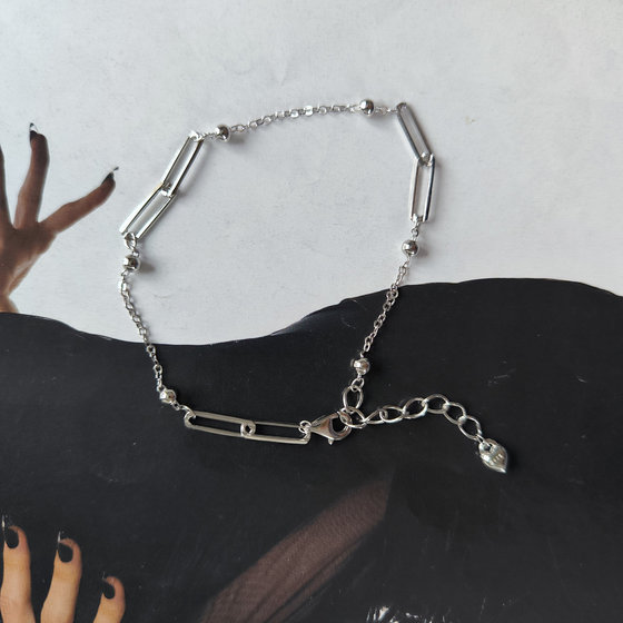 Silver bracelet without stones
