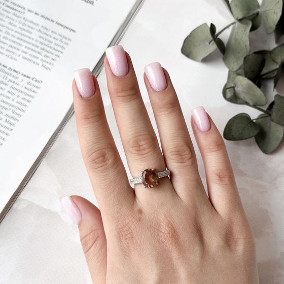 Silver ring with a 2.795-carat sultanite