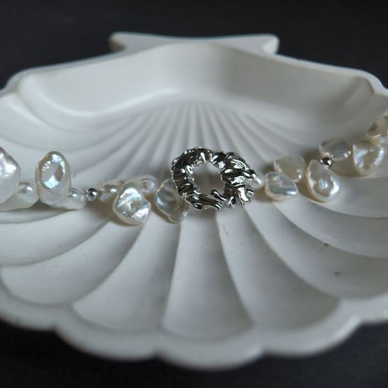 Silver bracelet with baroque pearls