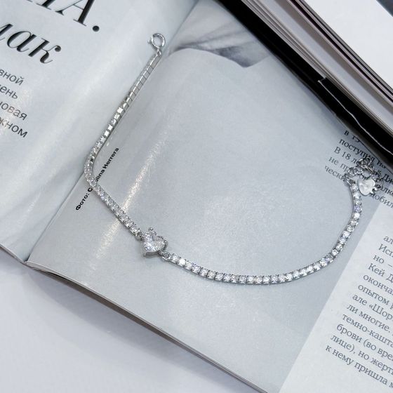 Silver bracelet with phianites