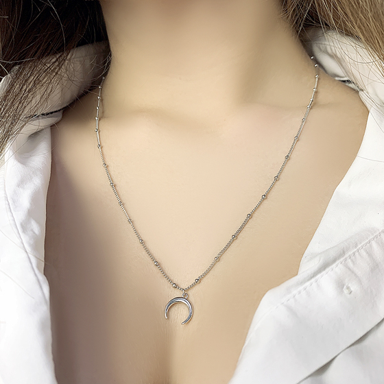 Silver necklace without stones