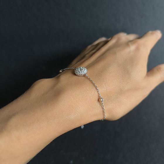 Silver bracelet with phianites