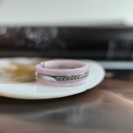 Silver ring with ceramics