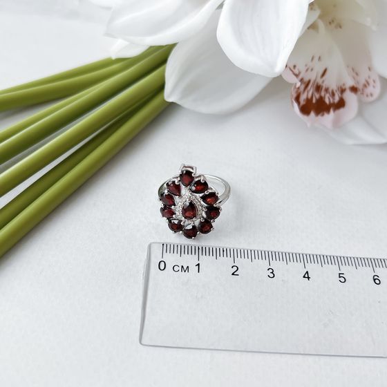 Серебряное кольцо с гранатом 4.808ct