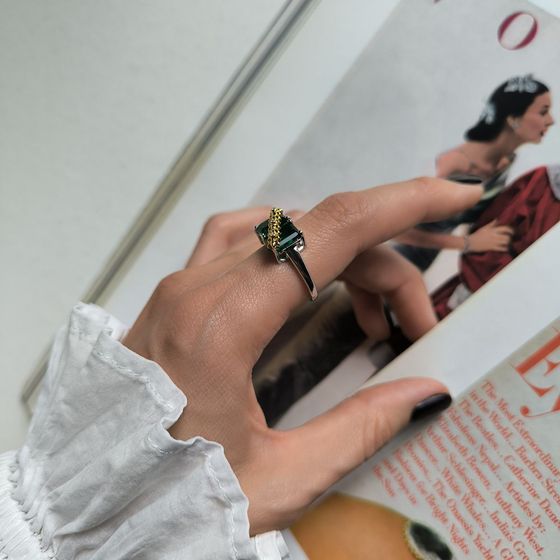 Срібна каблучка зі смарагдом nano 2,877 карата