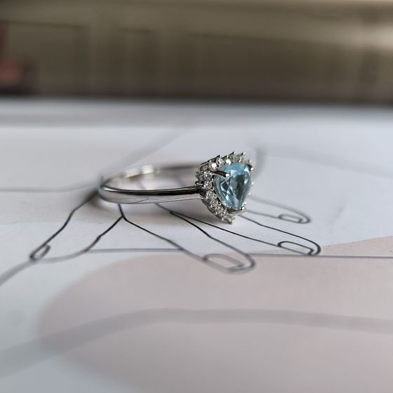 Срібна каблучка з топазом 1.225ct