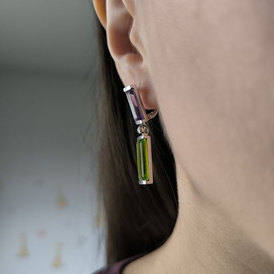 Серебряные серьги с аметистом, хризолітом, фианитами