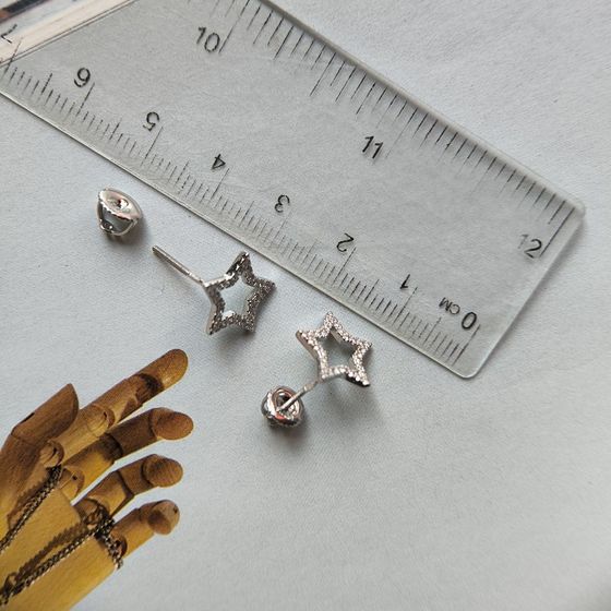 Срібні сережки з фіанітами