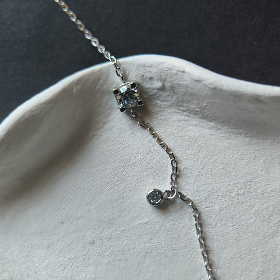 Silver bracelet with cubic zirconia