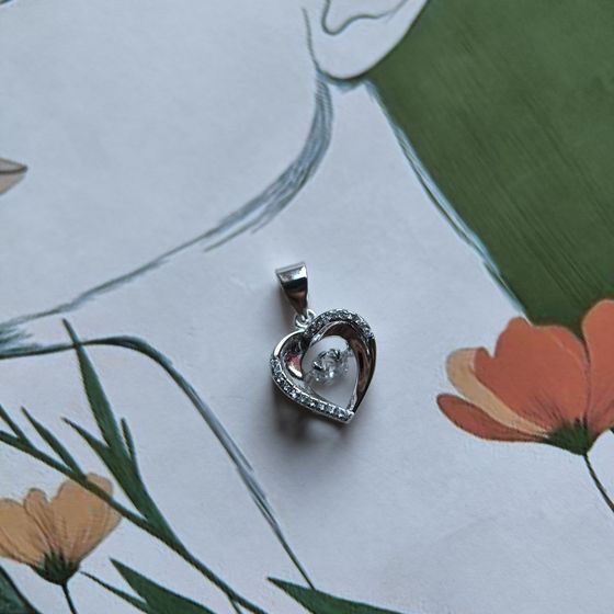 Срібна підвіска з фіанітами