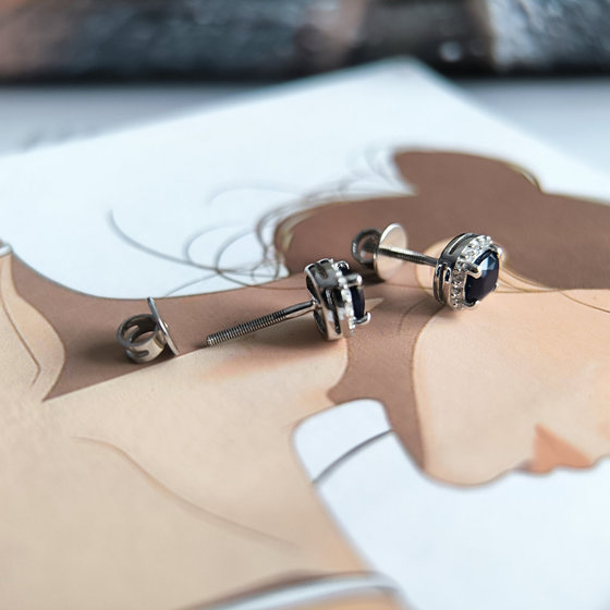 Серебряные серьги с сапфиром 1.802ct, фианитами