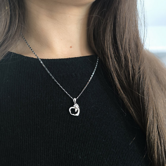 Silver pendant with cubic zirconia