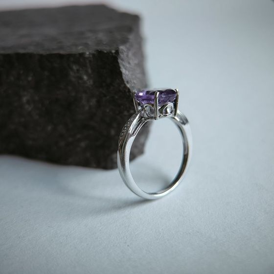 Silver ring with amethyst