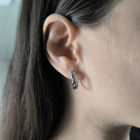 Срібні сережки без каменів