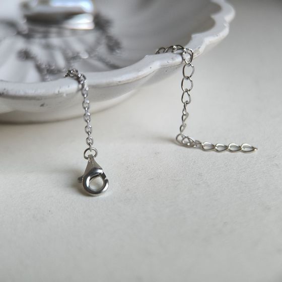 Silver necklace with baroque pearls