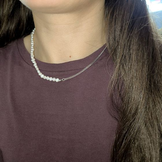 Silver necklace with baroque pearls