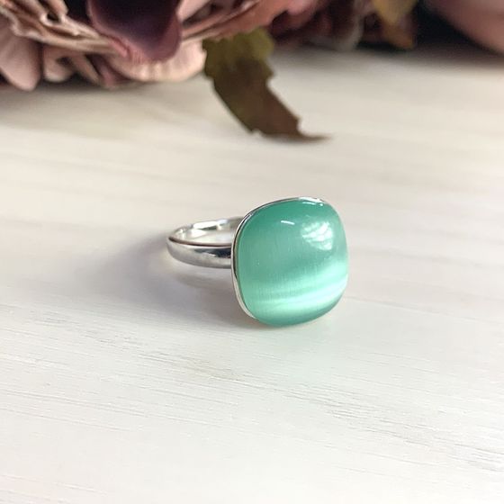 Silver cat's eye ring