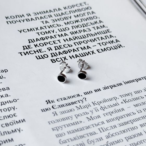 Срібні сережки з оніксом