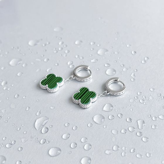 Silver earrings with malachite